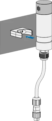 Clipping the probe to the bracket